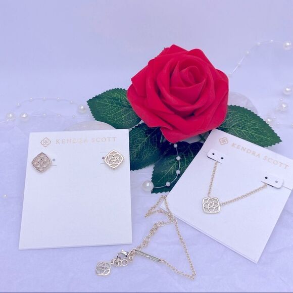 Kendra Scott Gold Dora Necklace and Stud Earings - Picture 3 of 9
